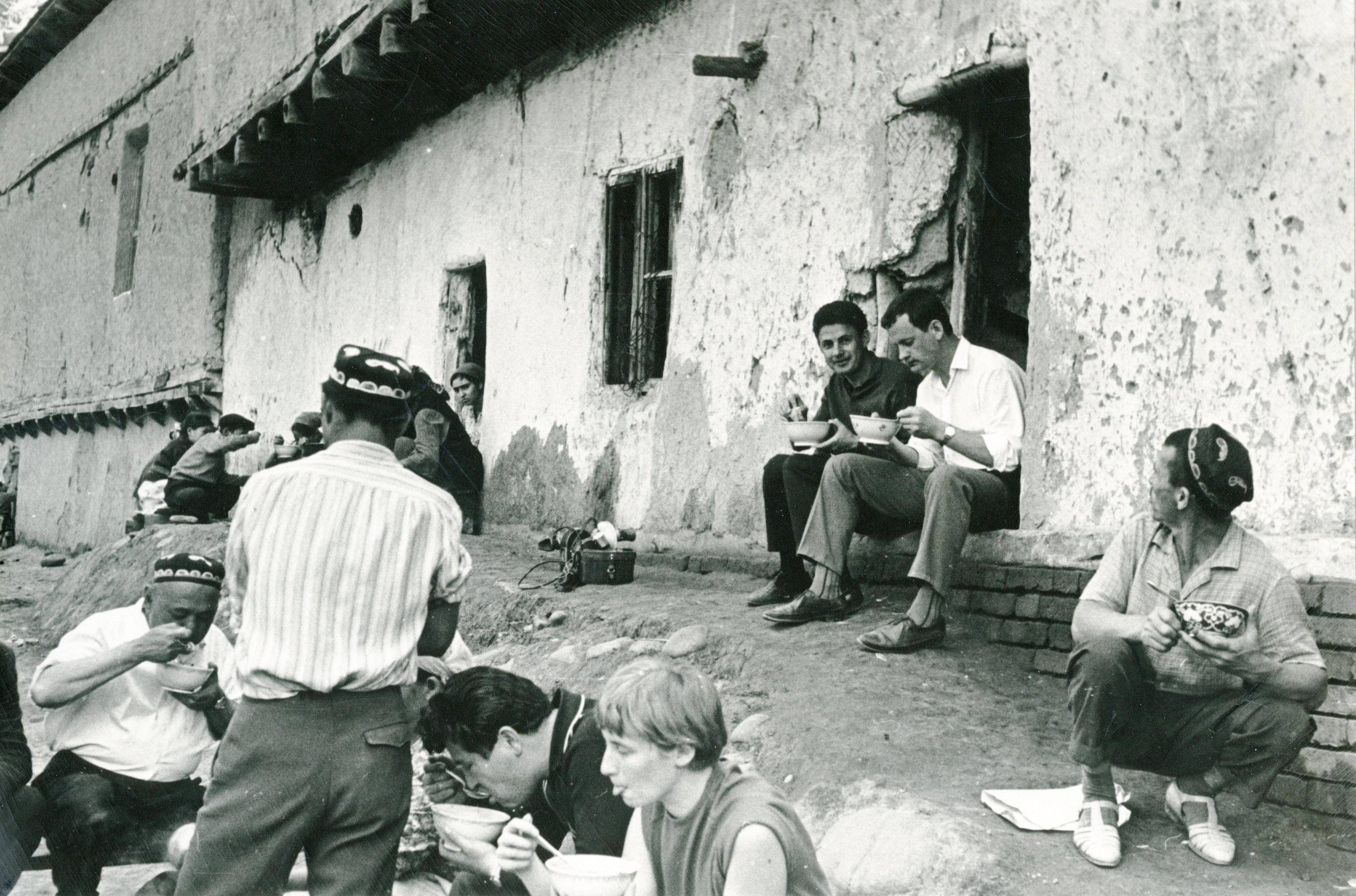 Lagmani söömine Taškendi turul (1967)
