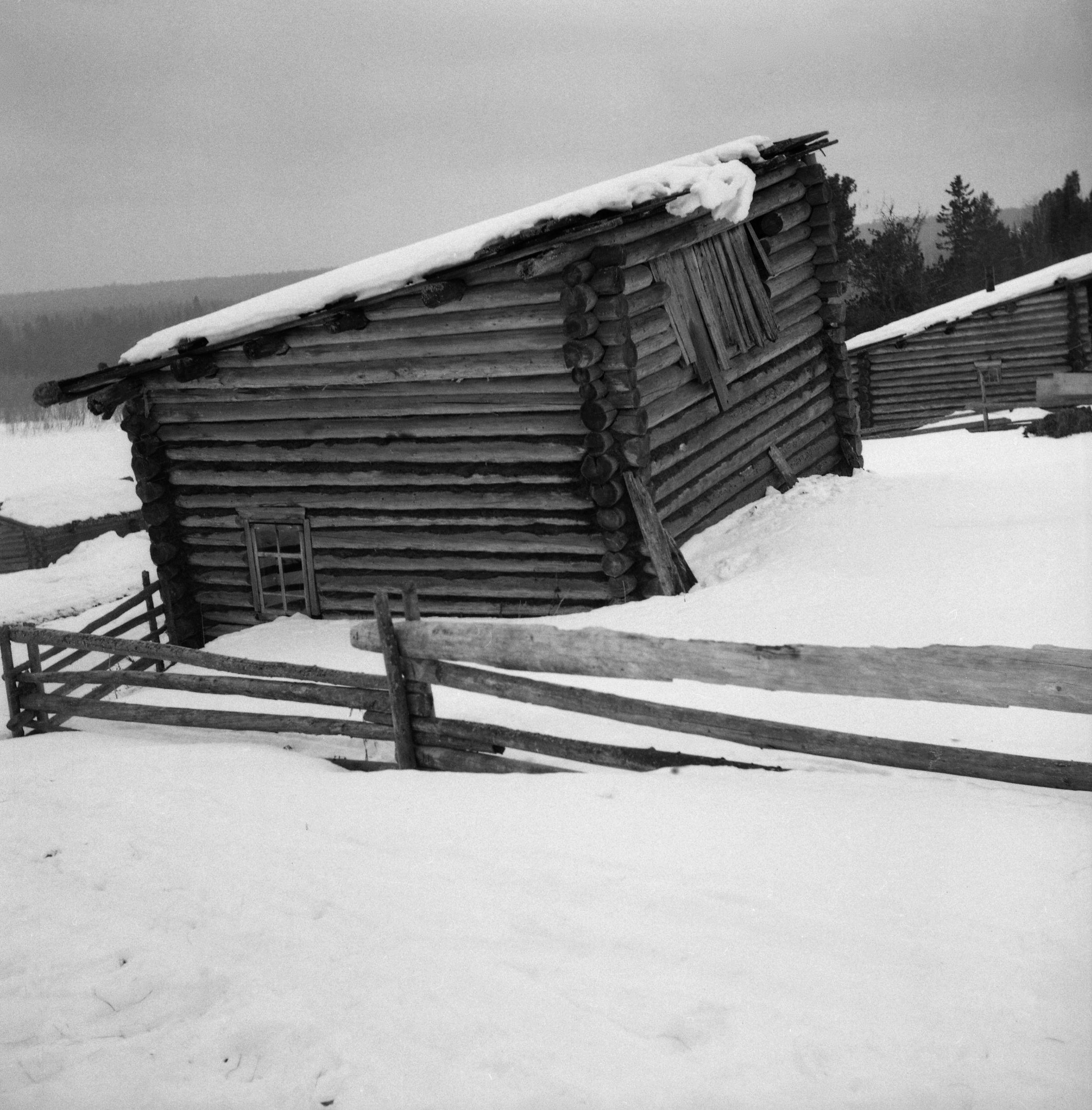 Filmivõtetel Komis - Foto Tõnu Seilenthal