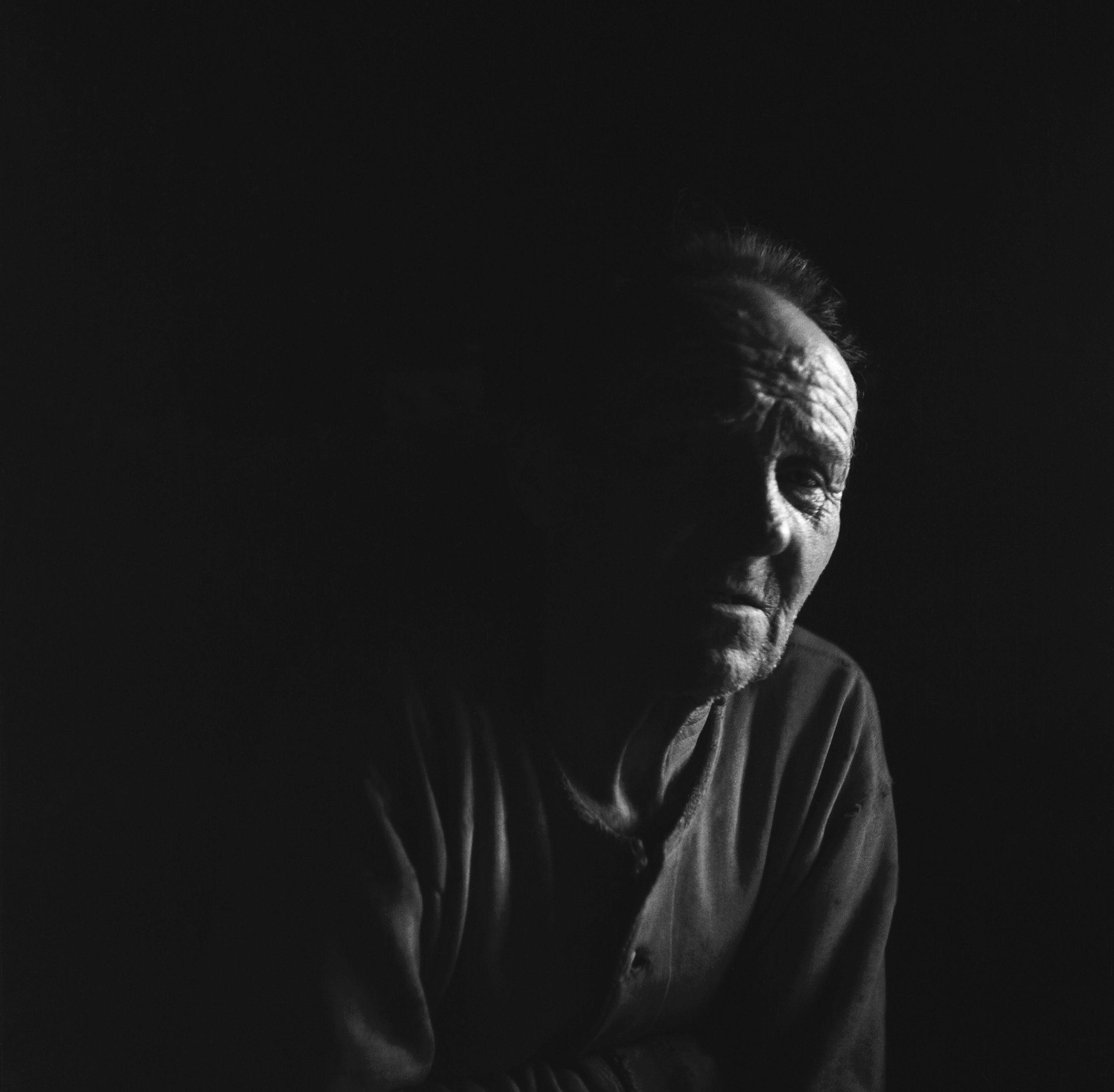 Filmivõtetel Komis - Foto Tõnu Seilenthal