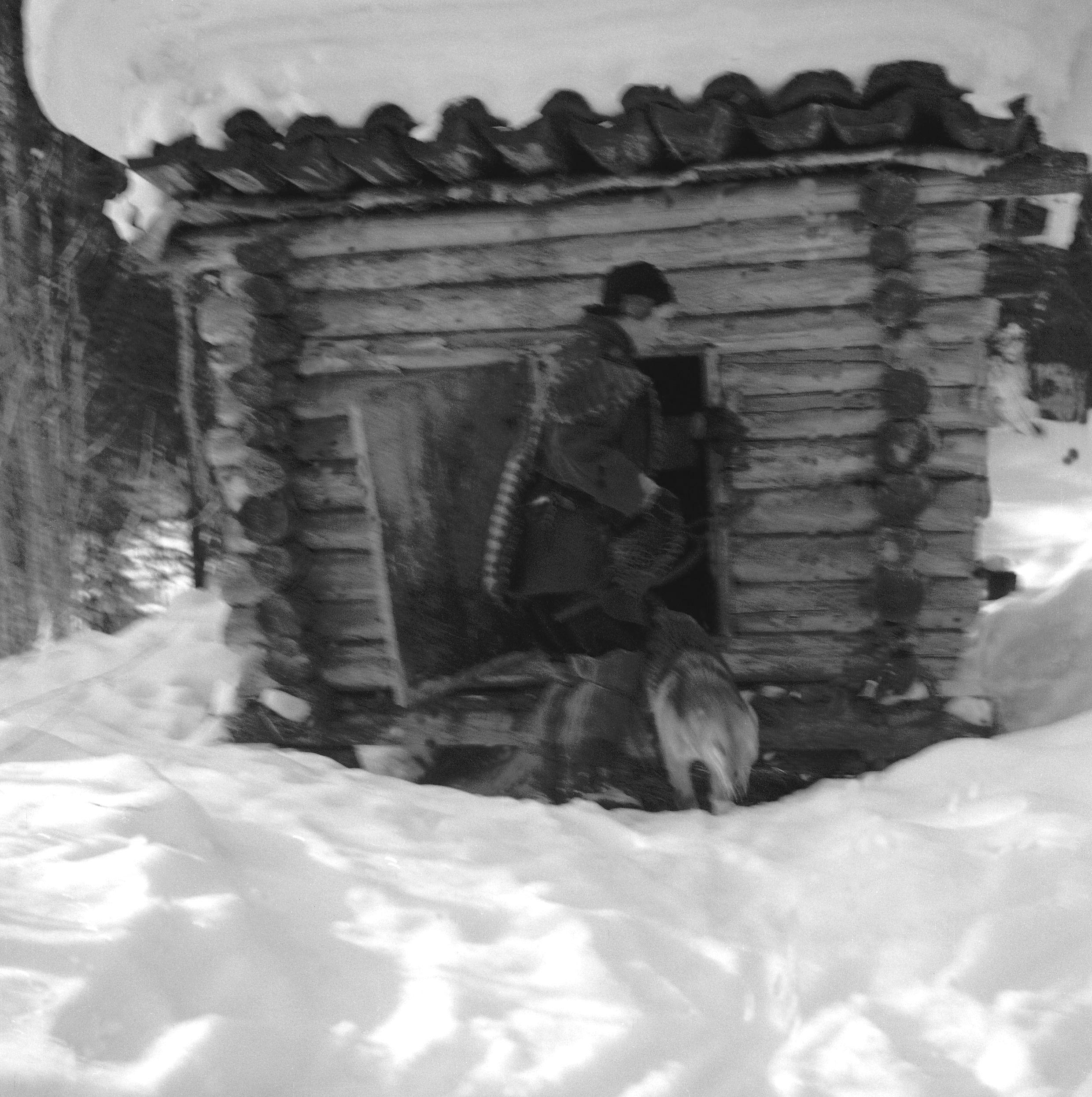 Filmivõtetel Komis - Foto Tõnu Seilenthal