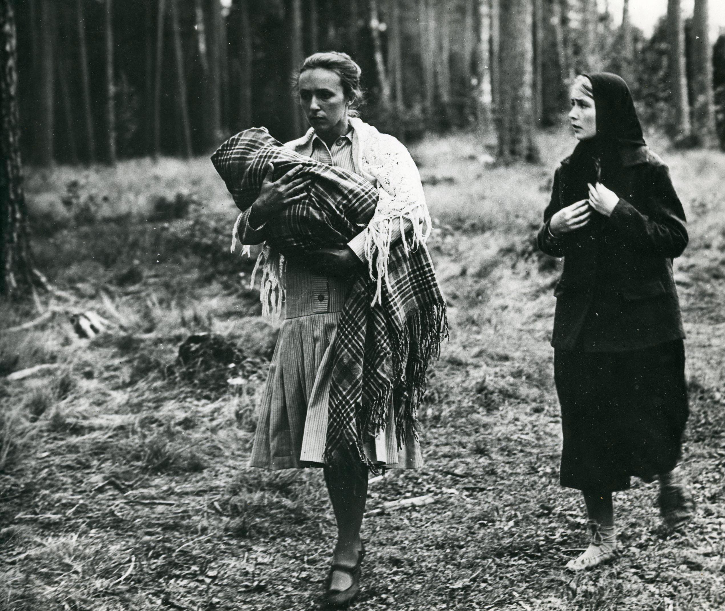 Kõrboja Anna osas Kaie Mihkelson, Eevi osas Lea Sild - Foto Villu Reimann