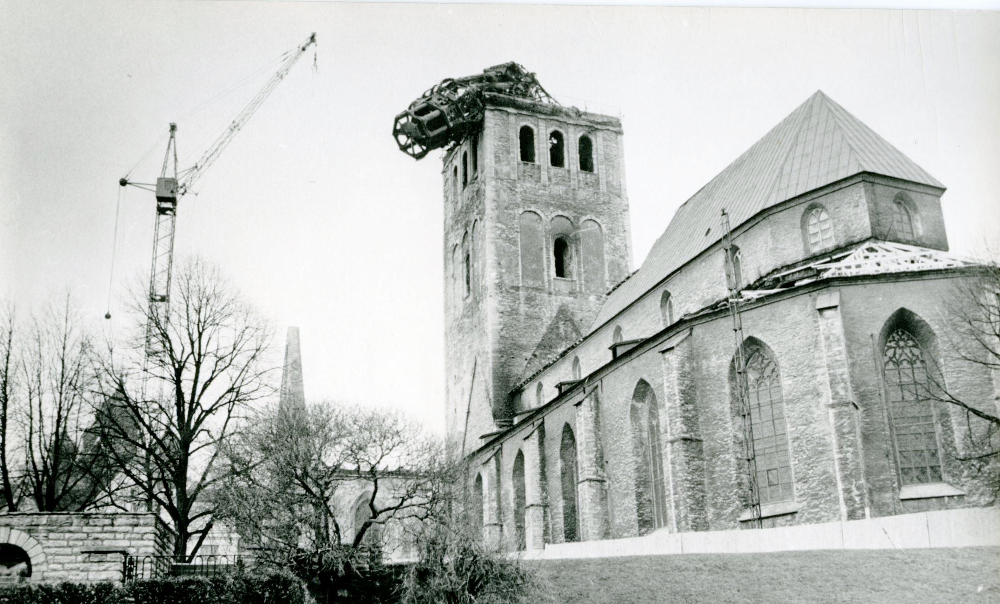 Niguliste kirik pärast põlengut 1982. aastal - Foto Andres Sööt