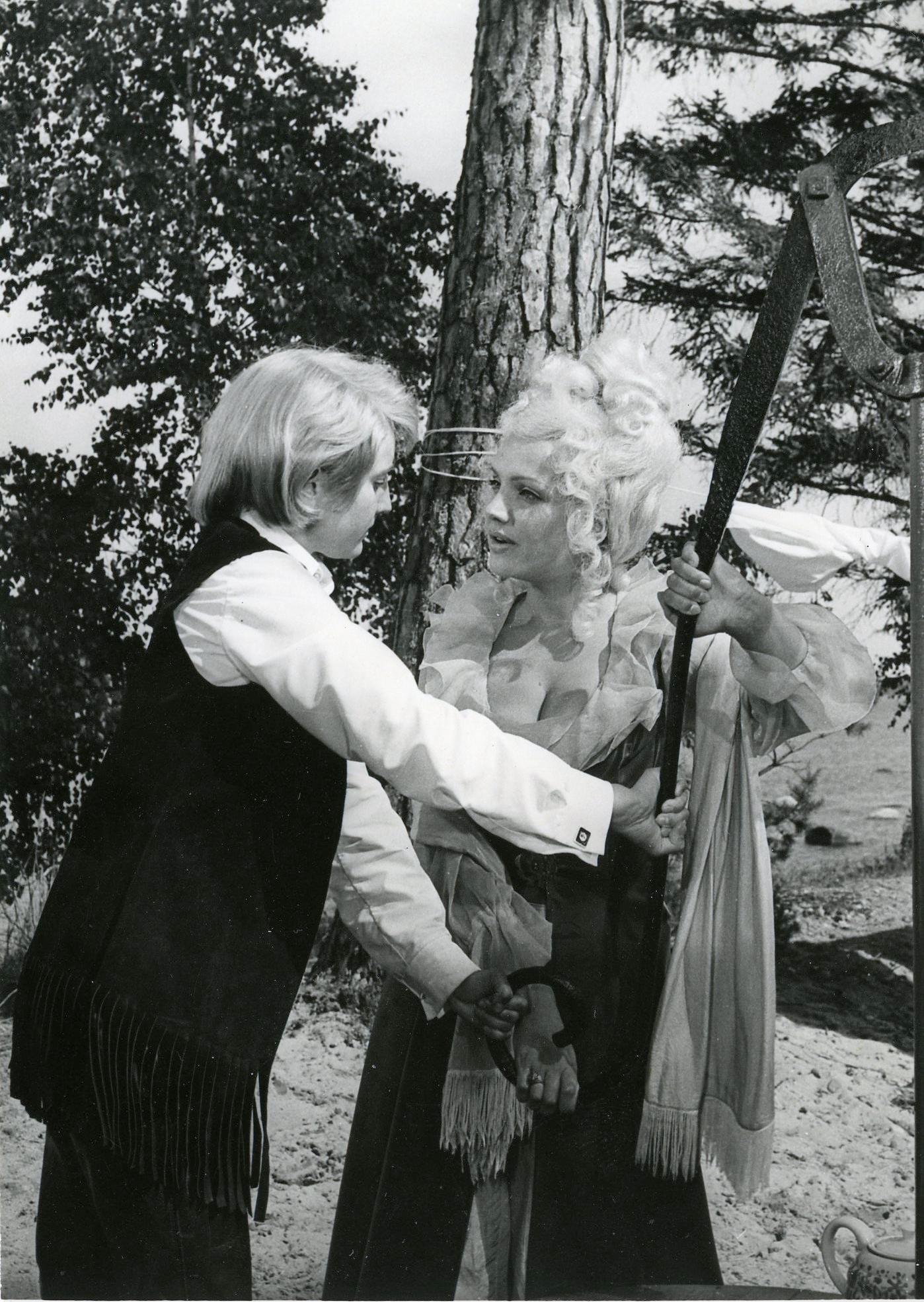 Don Juani osas Gunta Virkava, Donna Anna osas Julia Sooster