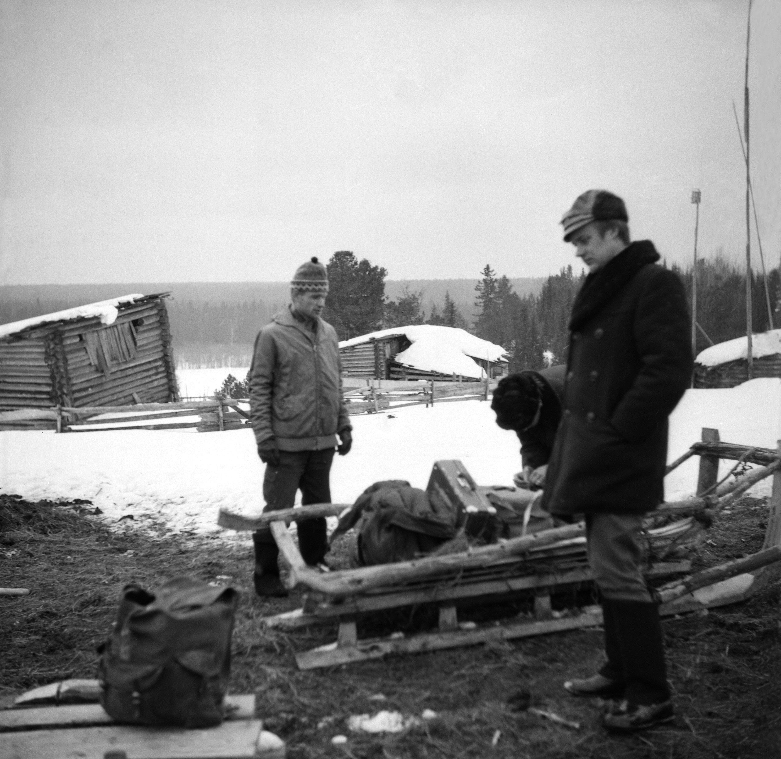 Filmivõtetel Komis - Foto Tõnu Seilenthal