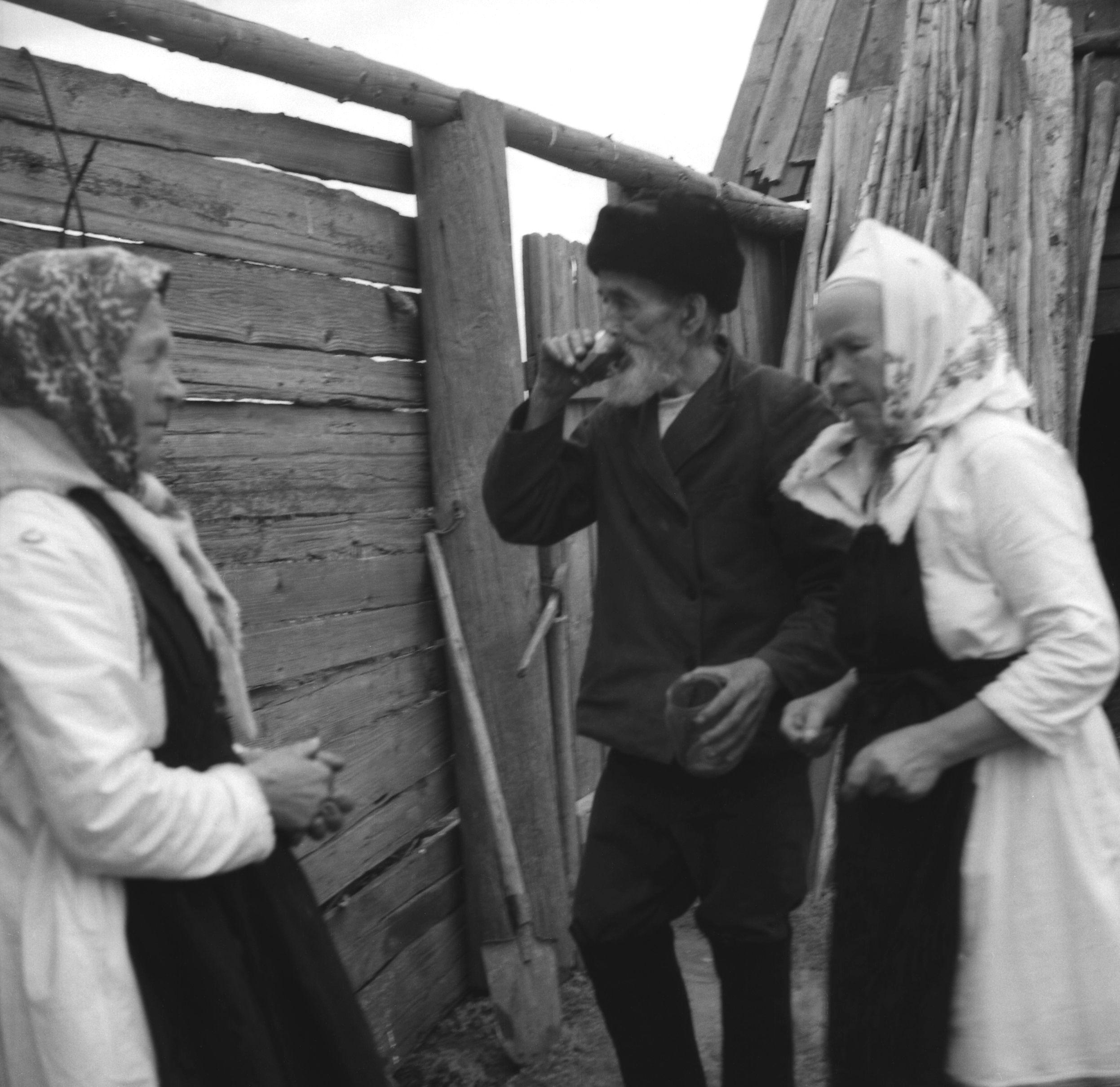 Filmivõtetel Mari külas – Foto Tõnu Seilenthal
