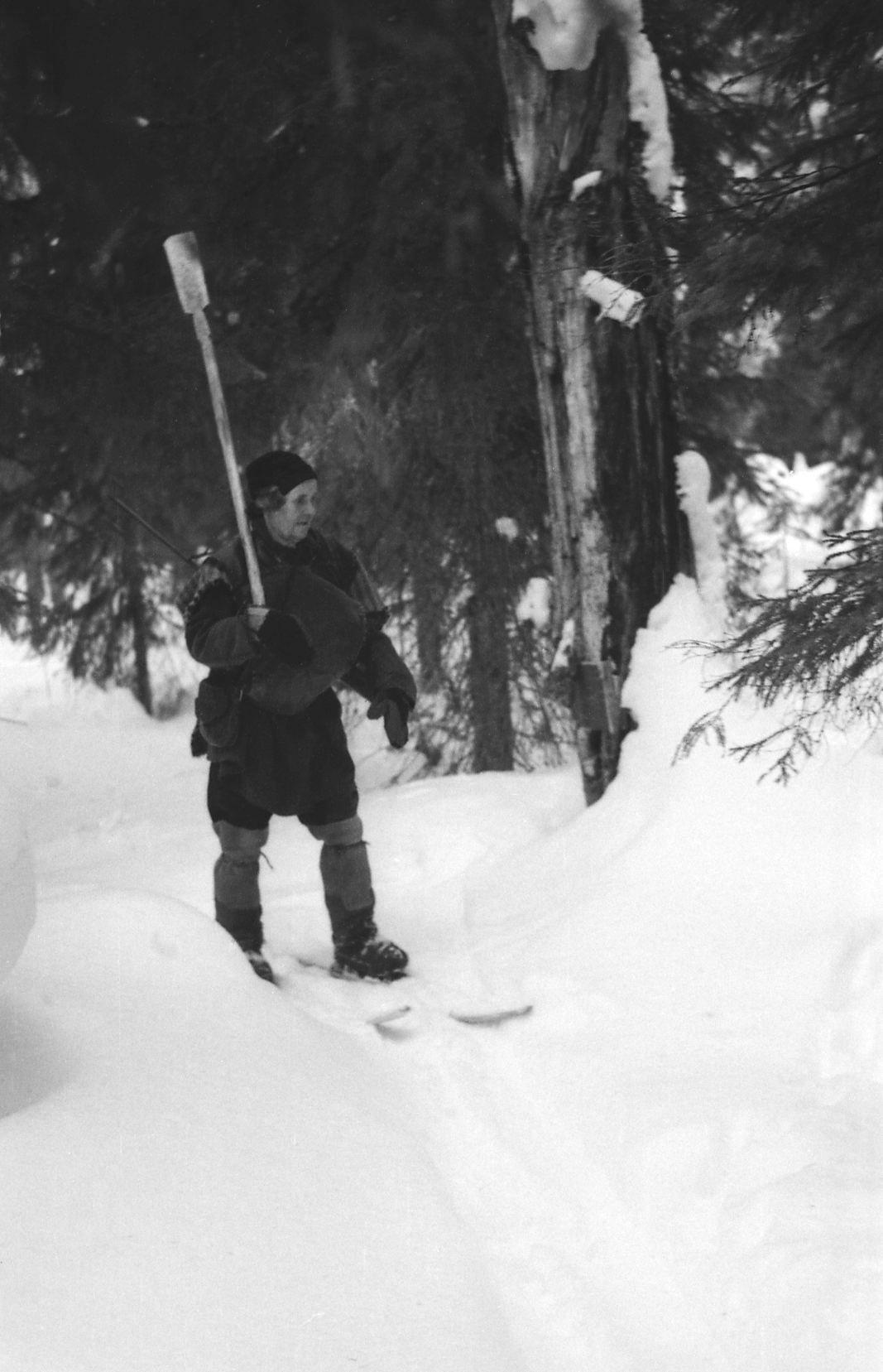 Filmivõtetel Komis - Foto Tõnu Seilenthal