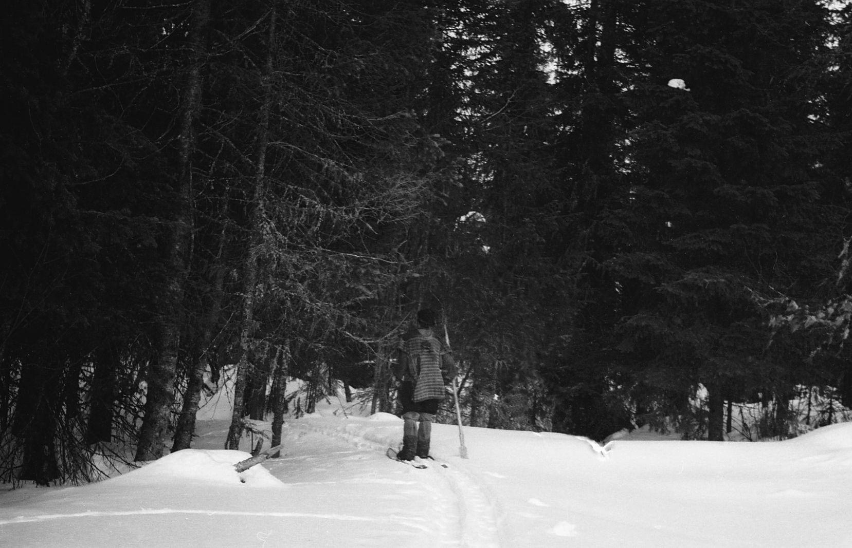 Filmivõtetel Komis - Foto Tõnu Seilenthal