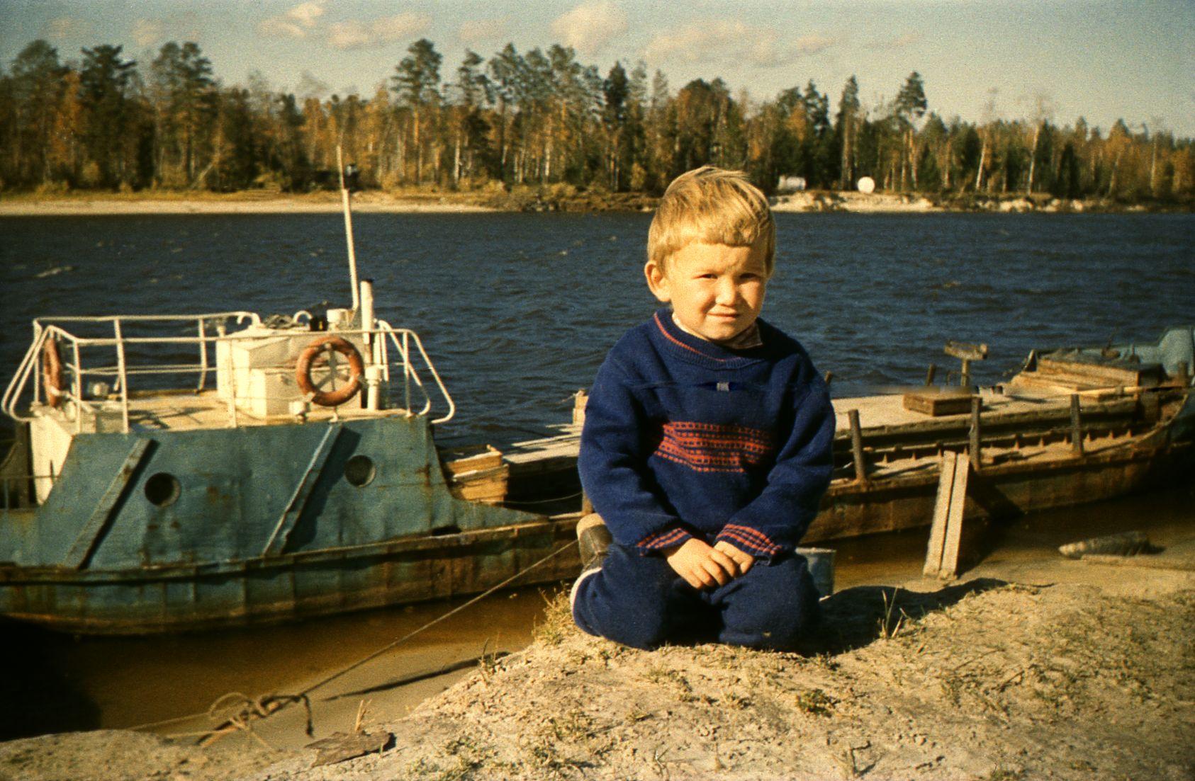 Filmigrupp Agani külas Siberis (1985) - Foto Ago Ruus