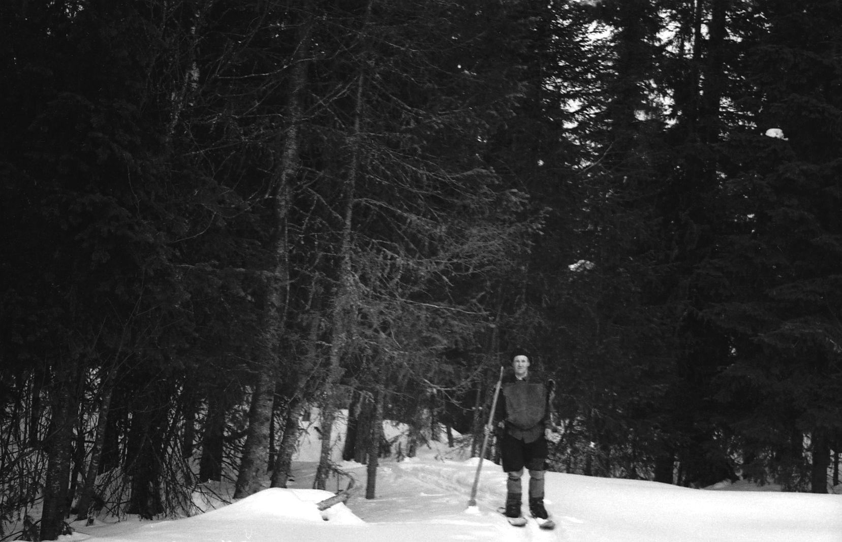Filmivõtetel Komis - Foto Tõnu Seilenthal