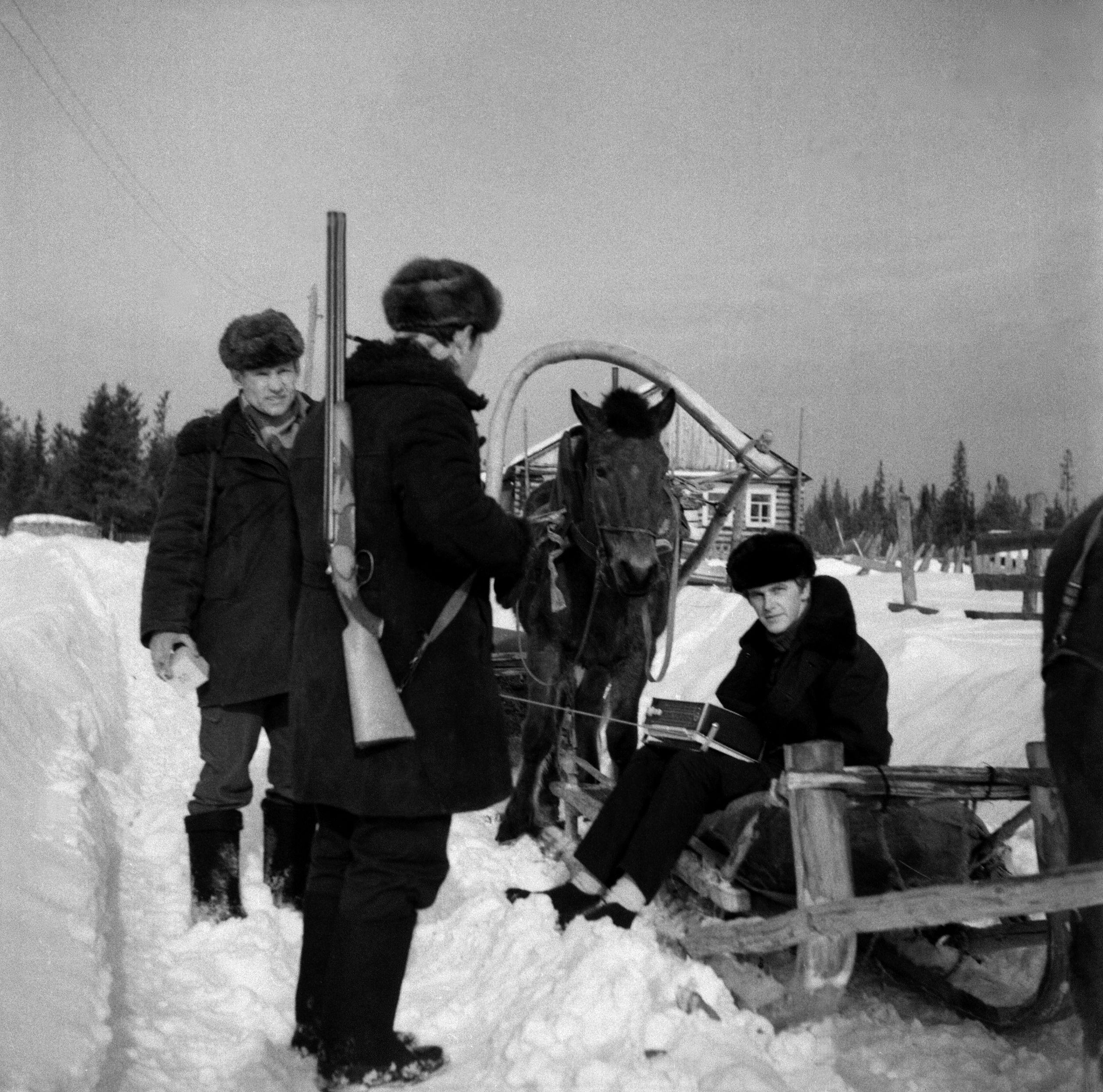 Filmivõtetel Komis - Foto Tõnu Seilenthal