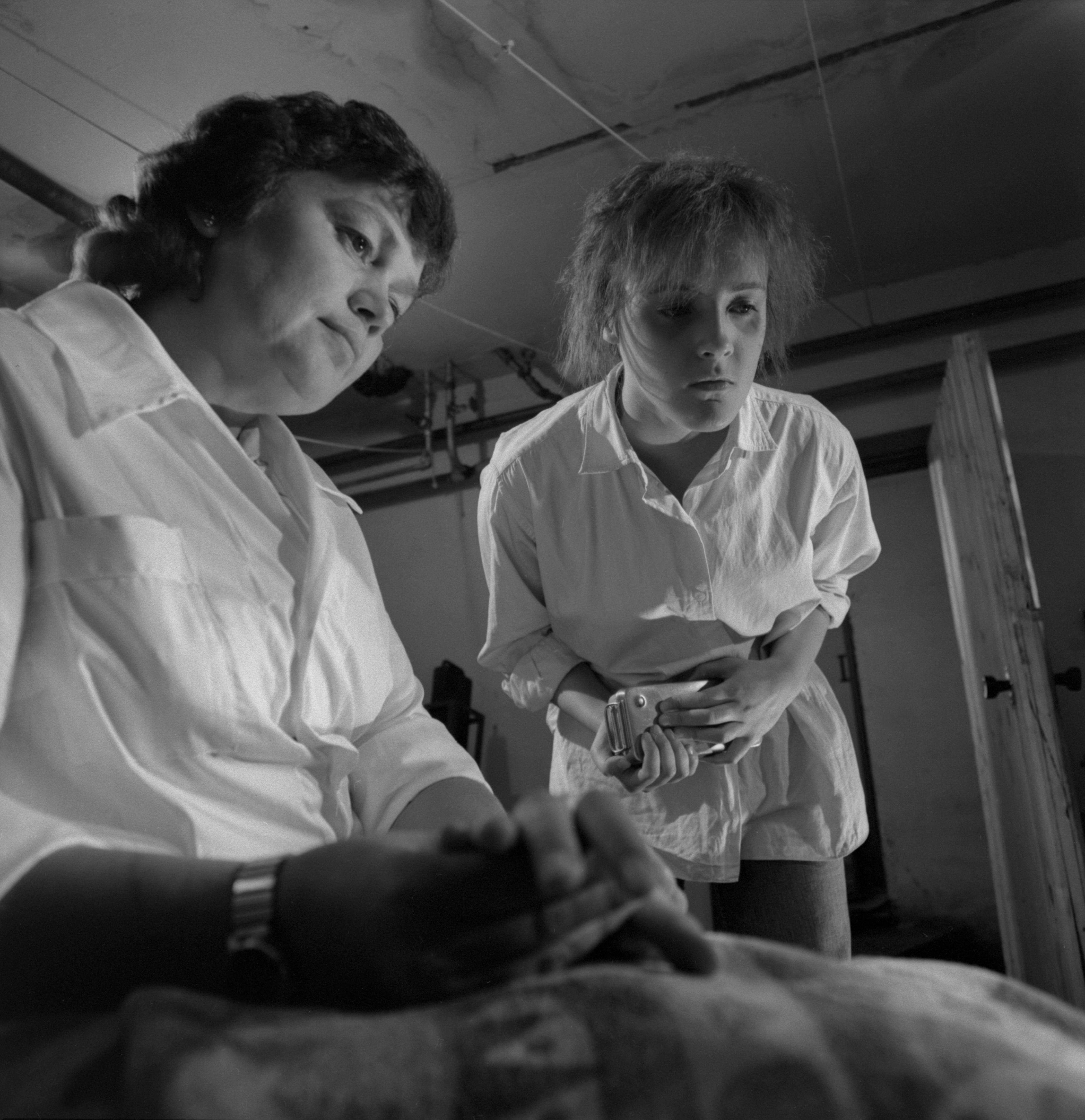 Mängufilm „Surmatants“ (1991) - Kostüümikunstnik Ann Lumiste - Foto Ago Ruus - Mare Raidma kogu