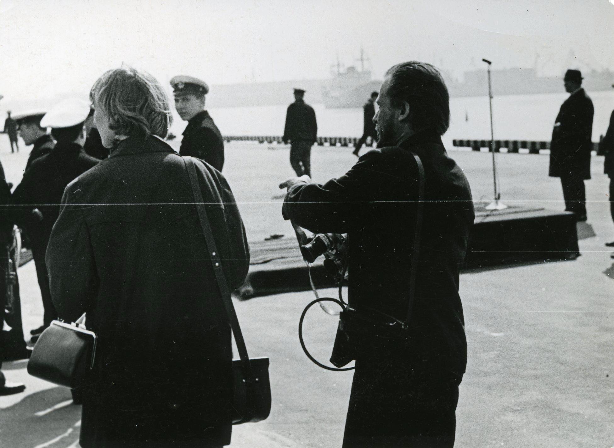 Antarktika-ekspeditsiooni liikmete Andres Söödi ja Mati Kase vastuvõtmine Leningradi sadamas. Peeter Tooming Leningadis 1969. aastal - Foto Enn Säde - Peeter Toominga kogu