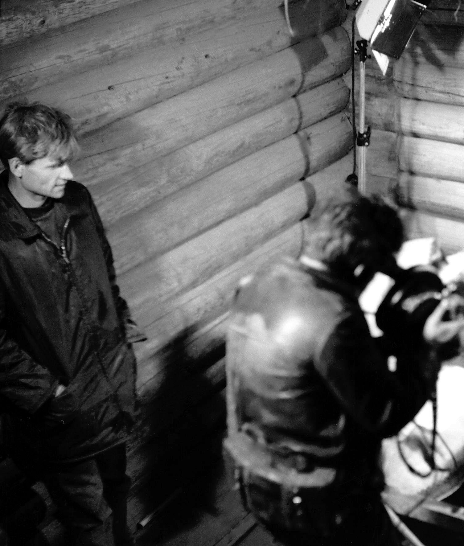 Filmivõtetel Mari külas – Foto Tõnu Seilenthal