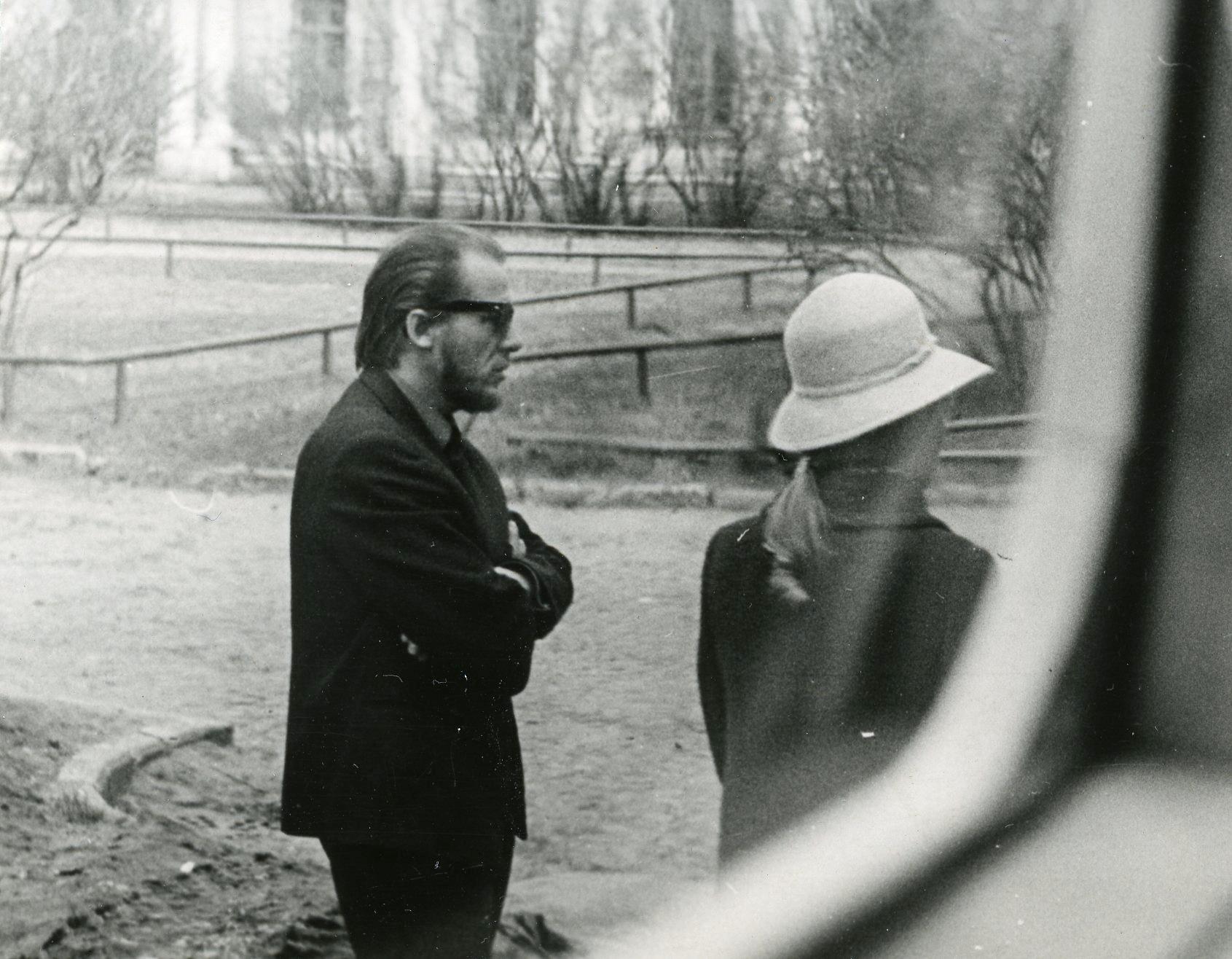 Antarktika-ekspeditsiooni liikmete Andres Söödi ja Mati Kase vastuvõtmine Leningradi sadamas 1969. aastal. Peeter Tooming ja Marje Kask - Foto Enn Säde - Peeter Toominga kogu