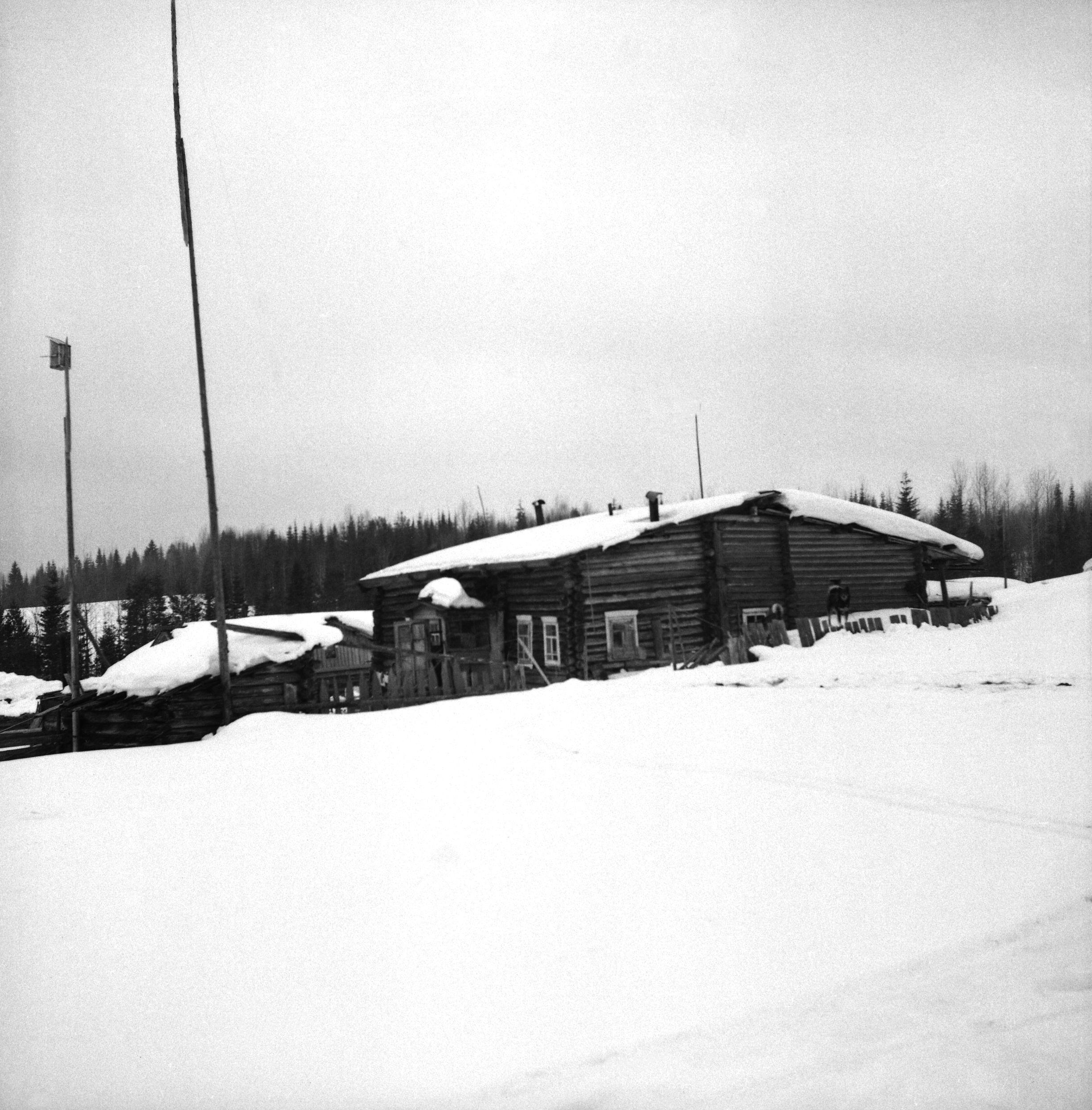 Filmivõtetel Komis - Foto Tõnu Seilenthal