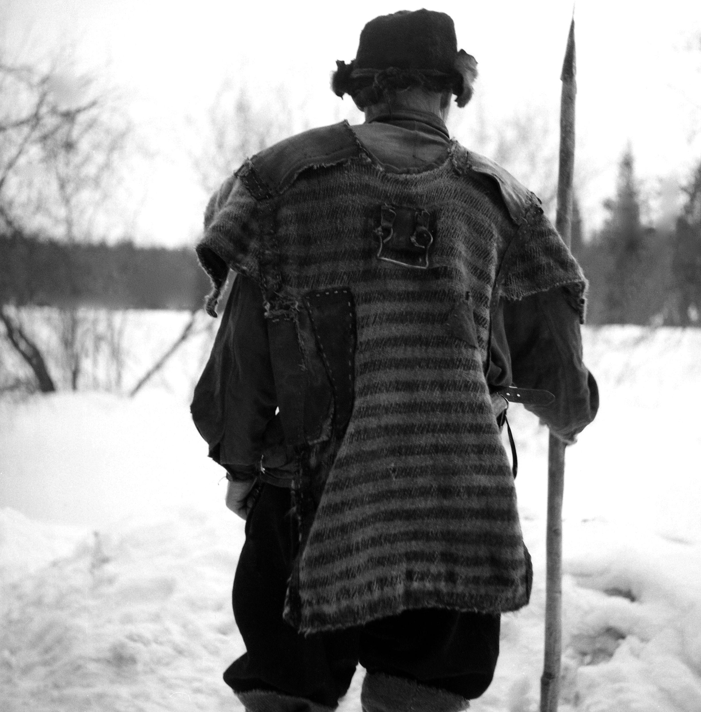 Filmivõtetel Komis - Foto Tõnu Seilenthal