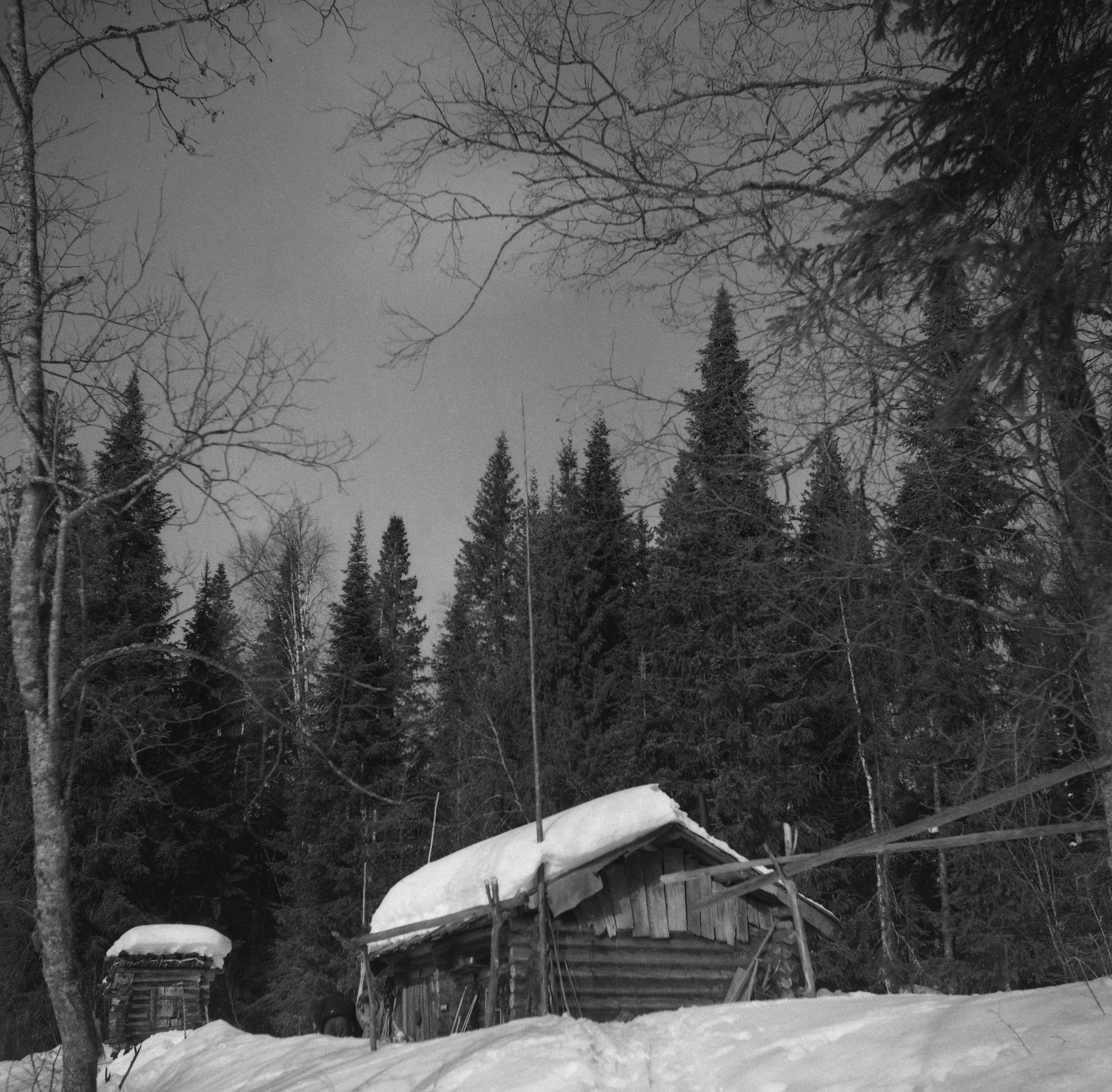 Filmivõtetel Komis - Foto Tõnu Seilenthal