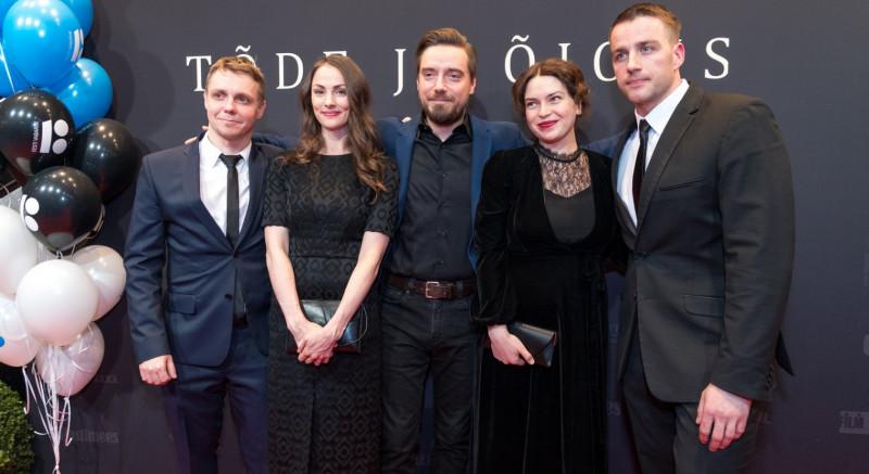 Režissöör Tanel Toom, Krõõda osatäitja Maiken Schmidt, Pearu osatäitja Priit Võigemast, Mari osatäitja Ester Kuntu ja Andrese osatätja Priit Loog mängufilmi \"Tõde ja õigus\" esilinastusel kinos Apollo 20. veebruaril 2019. aastal - Foto Liis Reiman - EV100