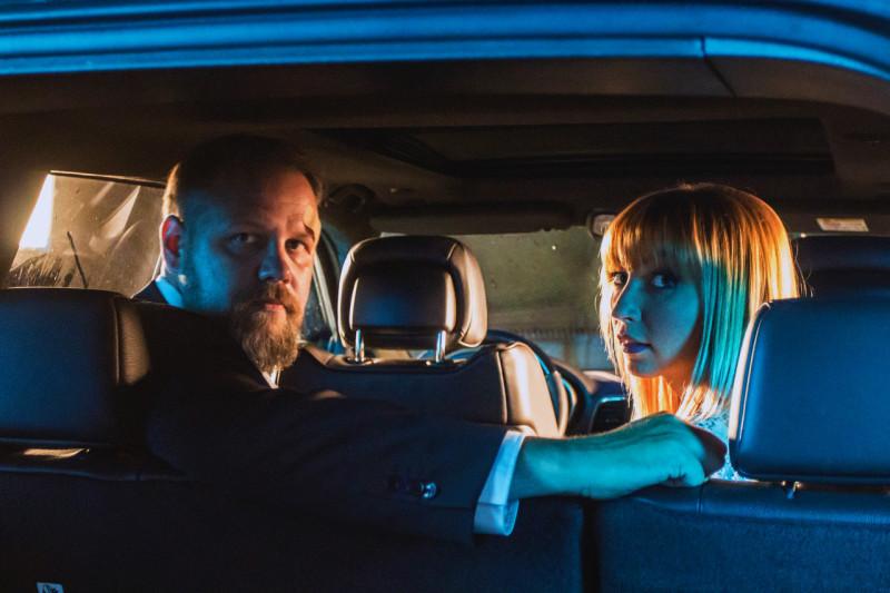 Henry (Genka) Kõrvits ja tanja Mihhailova-Saar mängufilmis Klassikokkutulek 2: Pulmad ja matused (2018) - Taska Film