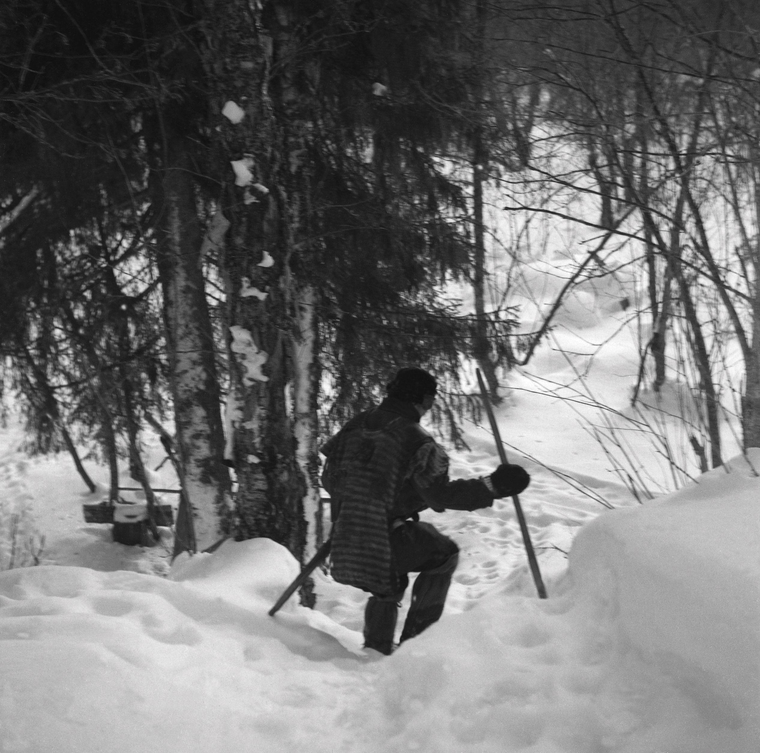 Filmivõtetel Komis - Foto Tõnu Seilenthal