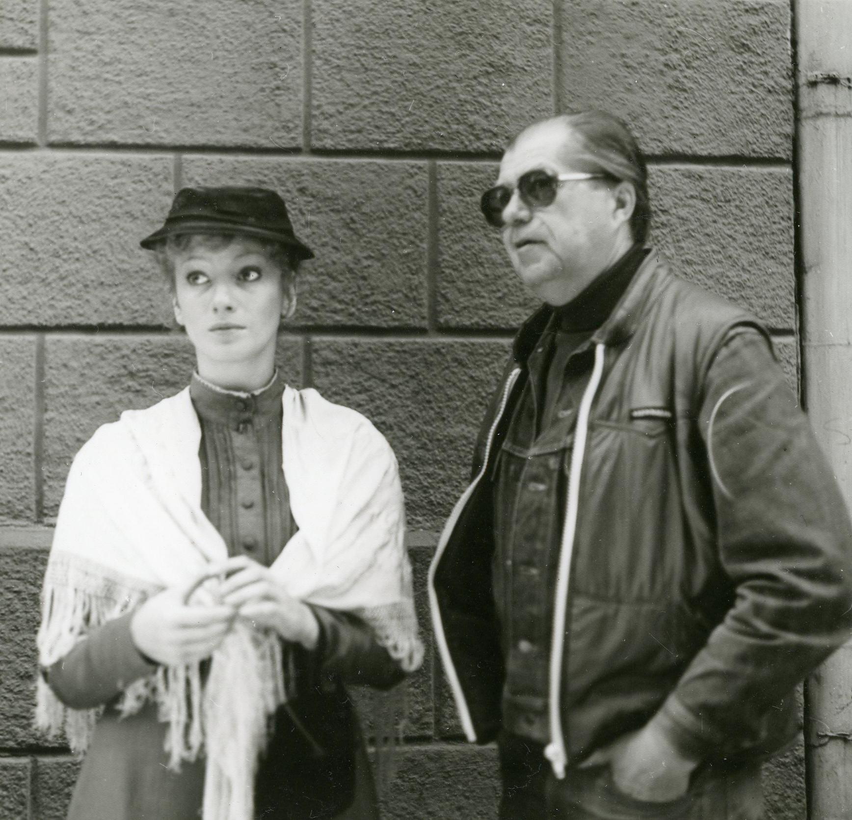 Tildy osatäitja Ligita Skujina ja režissöör Tõnis Kask telemängufilmi Kaks paari ja ükisndus (1984) filmivõtetel  - Foto Arno Saar