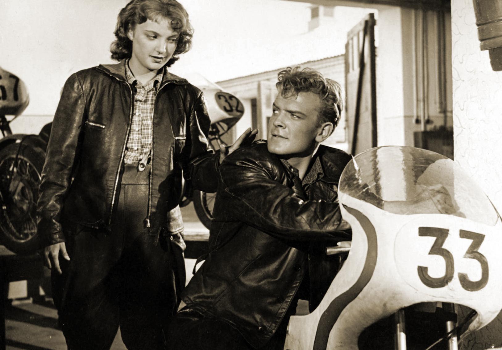 Mängufilm „Vallatud kurvid“ (1959) - Vaike osas Terje Luik, Heino osas Peeter Šmakov
