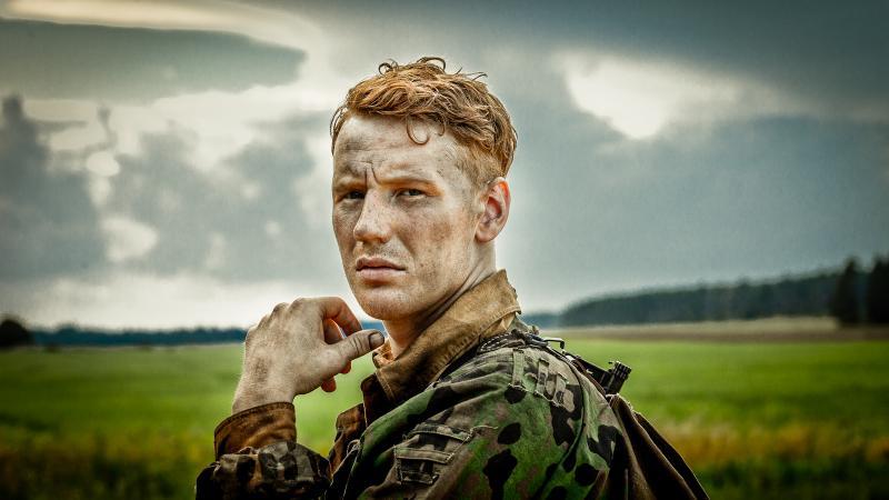 Hendrik Toompere jr mängufilmis 1944 - Foto Andres Teiss - Taska Film, Matila Röhr Productions