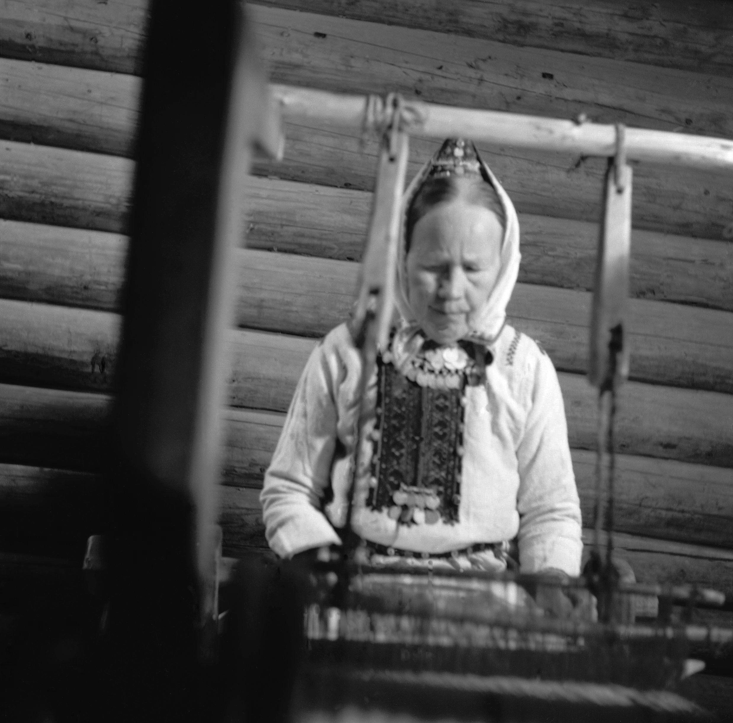 Filmivõtetel Mari külas – Foto Tõnu Seilenthal
