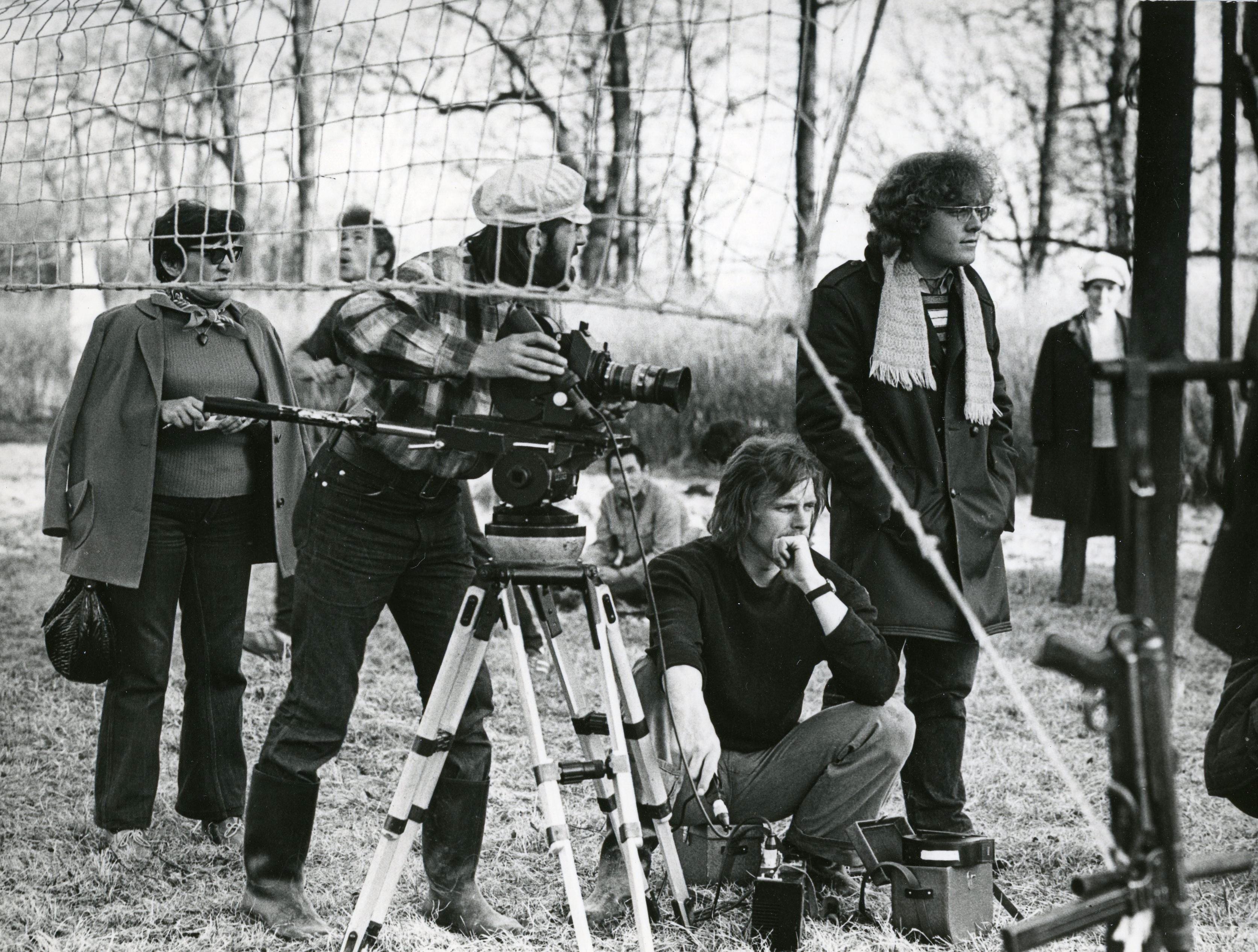 Filmivõtetel - Filmi direktor Veronika Bobossova, operaator Anatoli Lapšov, operaatori assistent Vladimir Ivanov, režissöör Peeter Simm