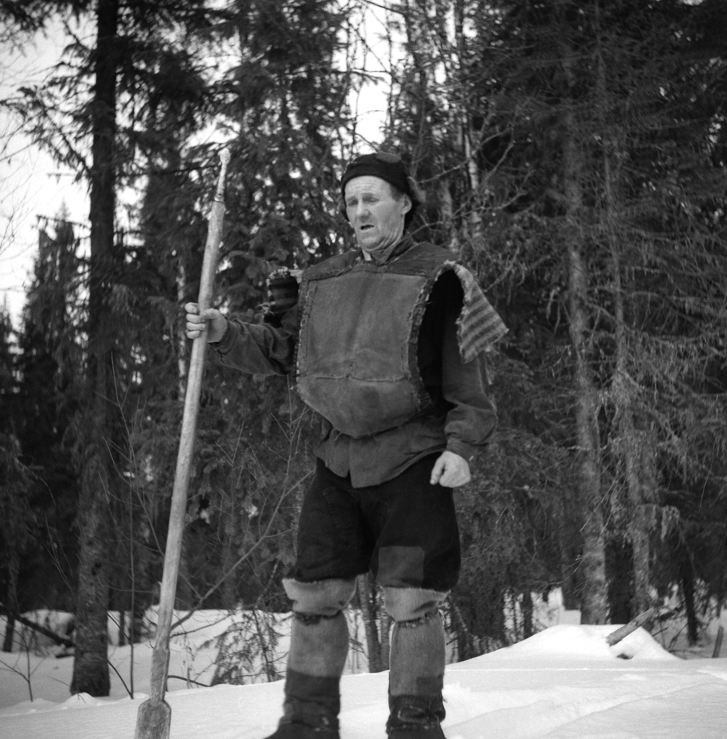 Filmivõtetel Komis - Foto Tõnu Seilenthal