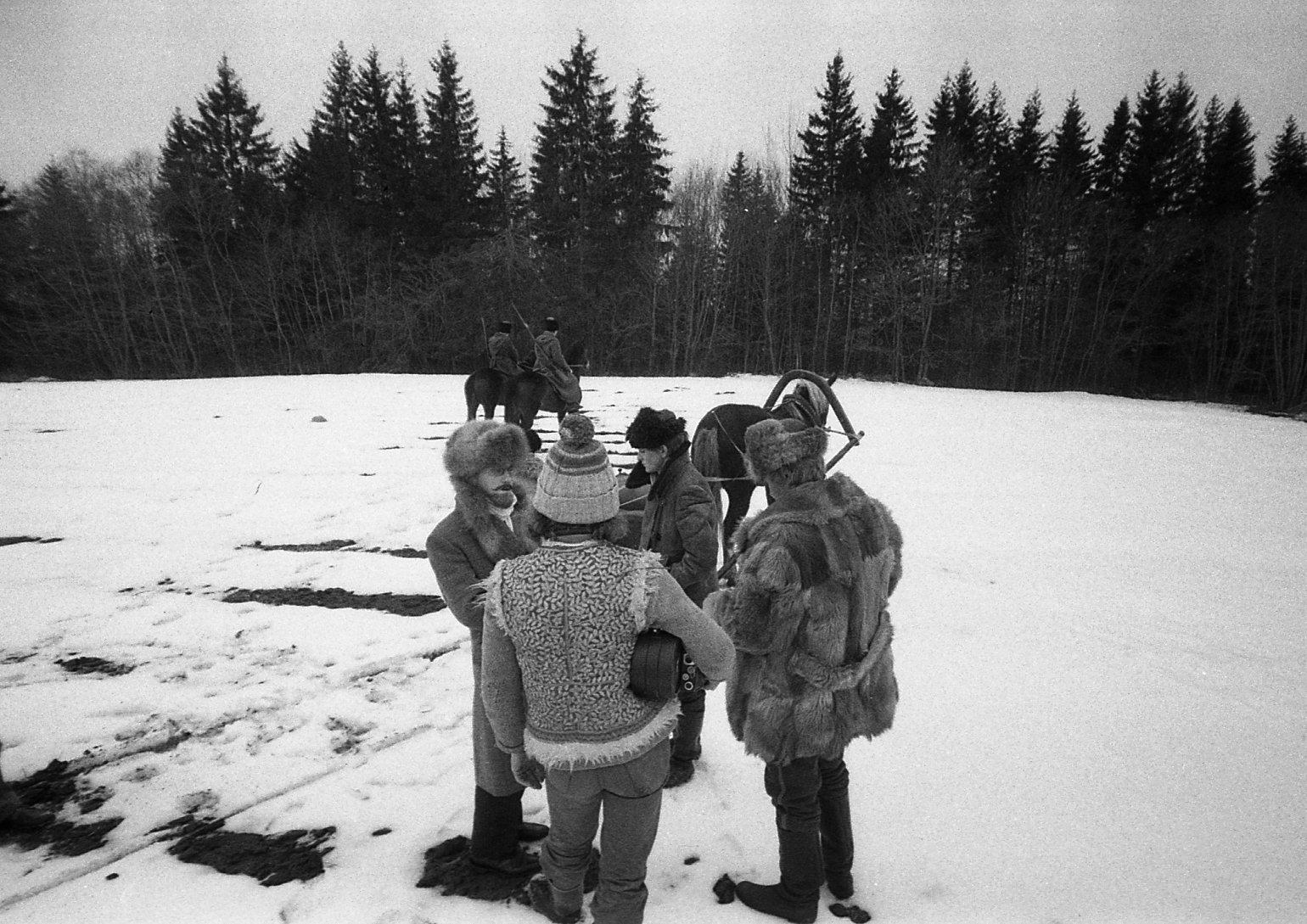 Kutsari ja mõisniku kohtumine põllul. Filmivõtted.