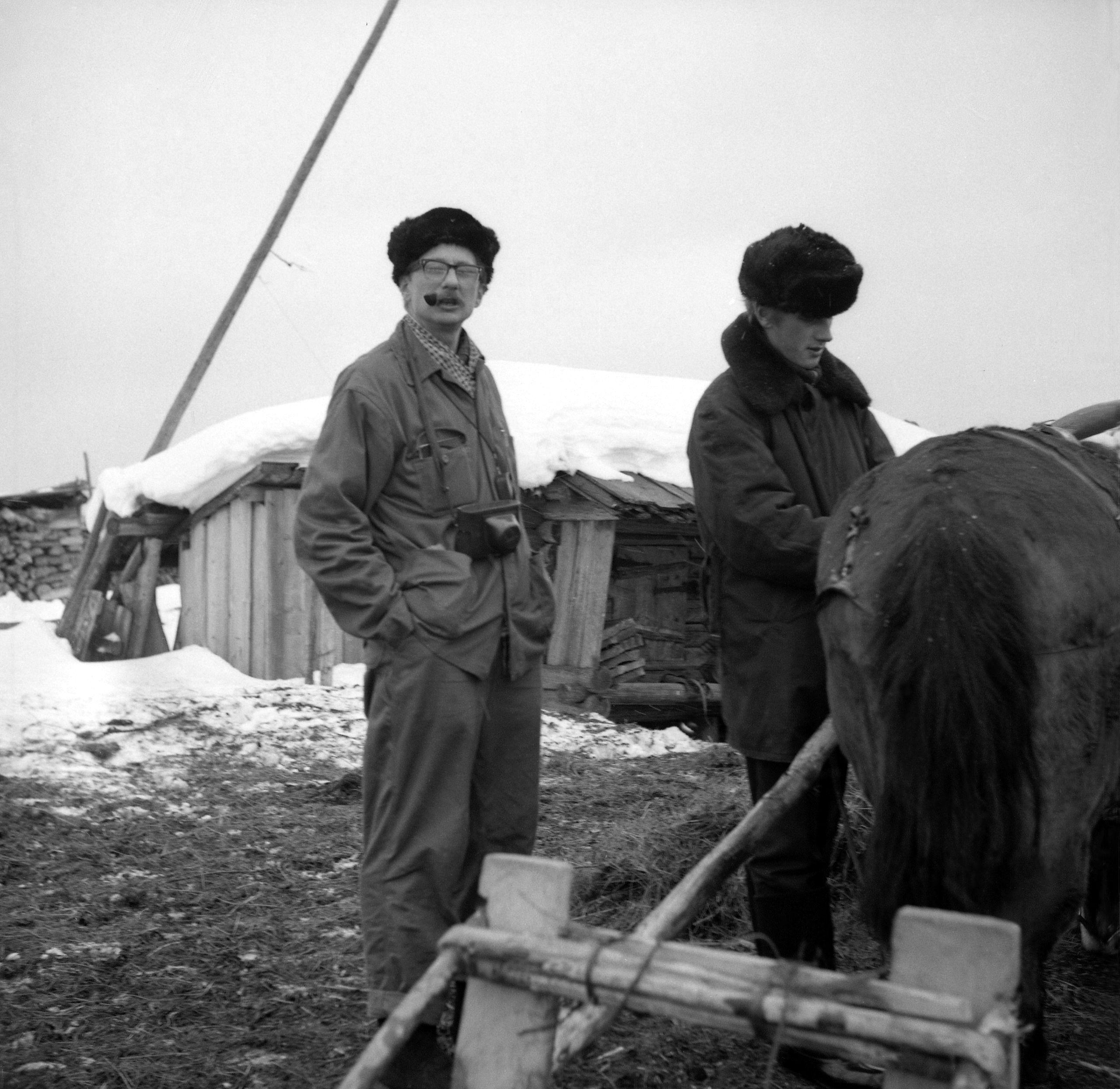 Filmivõtetel Komis - Foto Tõnu Seilenthal