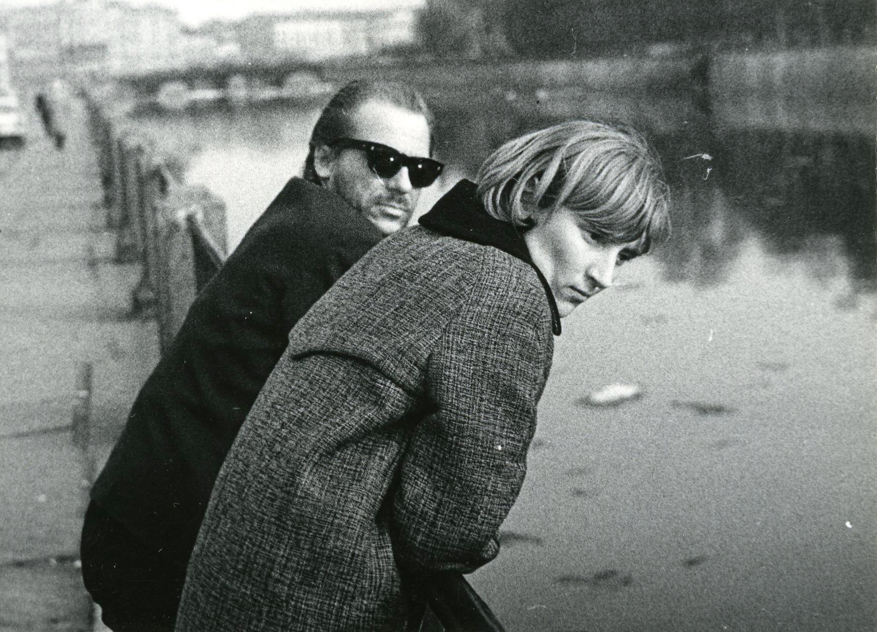 Antarktika-ekspeditsiooni liikmete Andres Söödi ja Mati Kase vastuvõtmine Leningradi sadamas. Peeter Tooming ja Vaike Pärnpuu Leningradis 1969. aastal - Foto Enn Säde - Peeter Toominga kogu