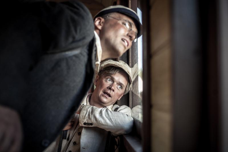 Märt Avandi ja Ott Sepp mängufilmis Johannes Pääsukese tõeline elu (2019) - Foto Heikki Leis - Kopli Kinokompanii