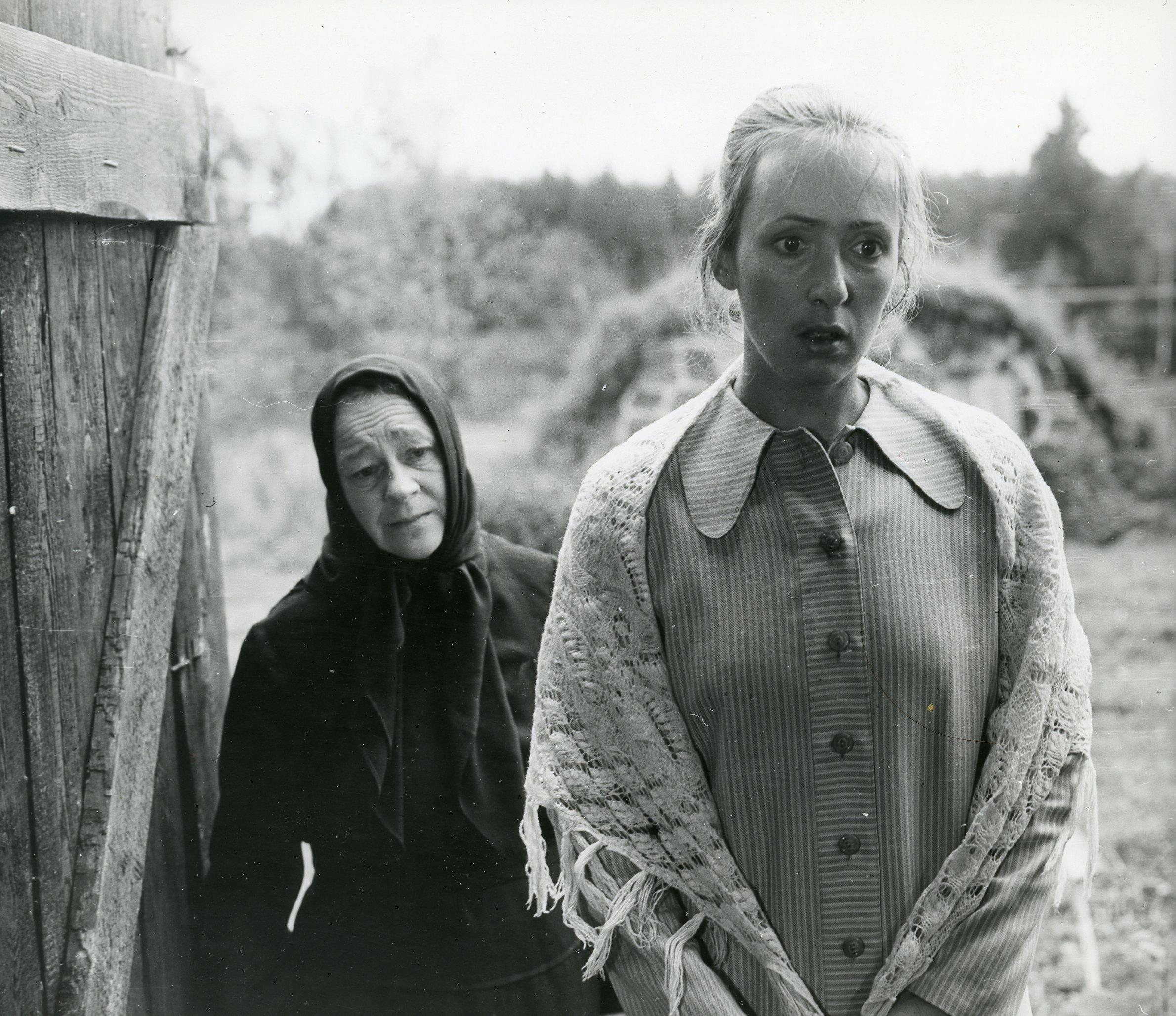 Mängufilm Kõrboja peremees (1979) - Anna osas Kaie Mihkelson, Eevi osas Lea Sild 