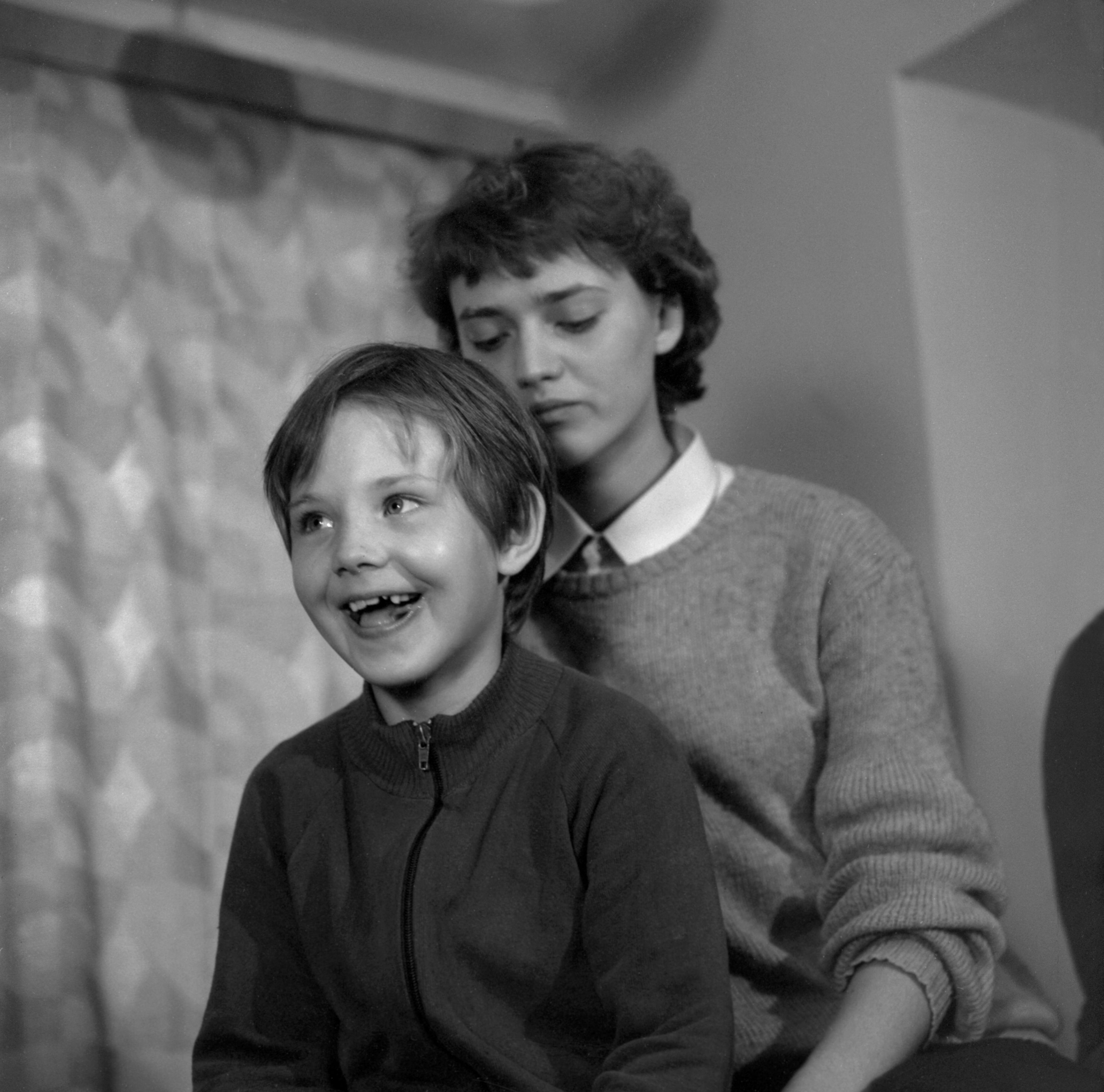 Mängufilm „Agent Sinikael“ (2002) - Kostüümikunstnikud Jaanus Vahtra, Marju Tammik, Marit Ahven - Foto Ago Ruus - Mare Raidma kogu

